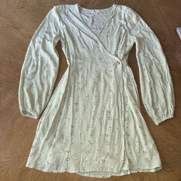 Billabong Dress Women’s/ Teen XS Wrap light Green Micro Florals V Neck Casual - Picture 1 of 8